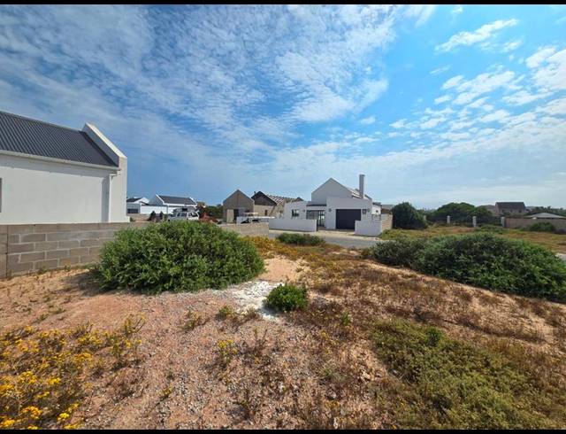 LAND FOR SALE IN BRITANNIA BAY